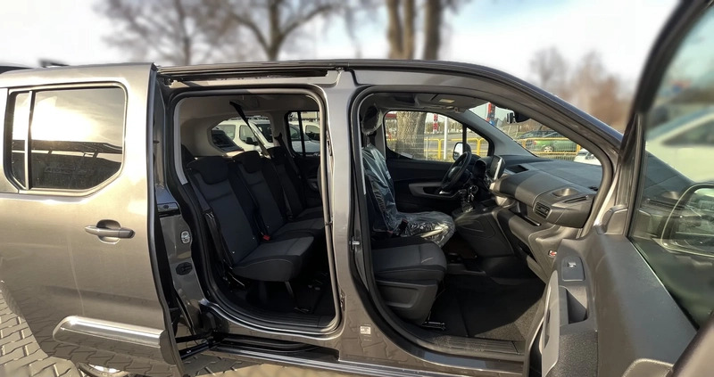 Toyota Proace City Verso cena 131900 przebieg: 7, rok produkcji 2023 z Małogoszcz małe 46